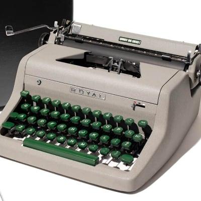 Restored Royal Quiet De Luxe typewriter